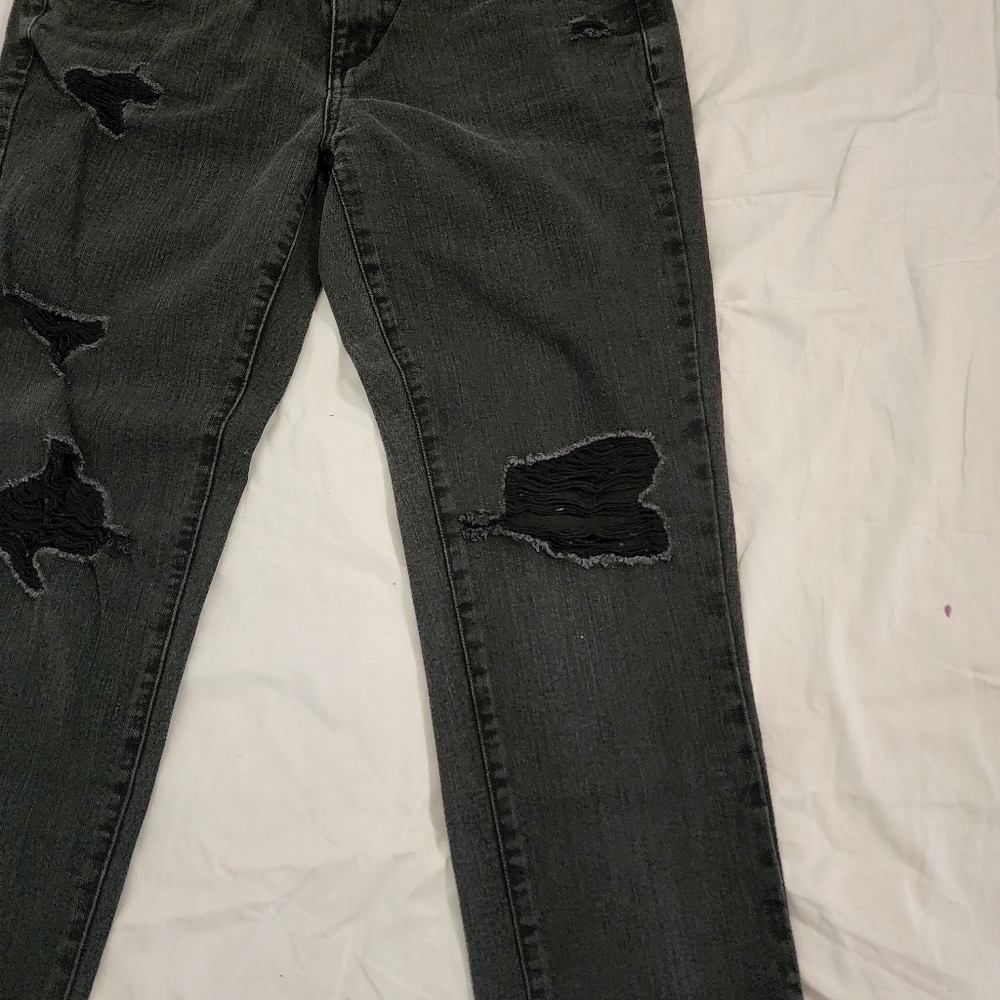 New York & Co. Women's Cropped Distressed Cuffed Boyfriend Black Jeans 👖 - Picture 5 of 13